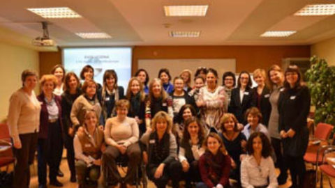 UNA TREINTENA DE MUJERES PARTICIPA EN ZARAGOZA EN EL ‘PROYECTO EVOLUCIONA’ DE FEDEPE